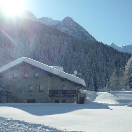 Chalet Rustico Bertolini Per Gruppi! Villa Vermiglio Exterior foto
