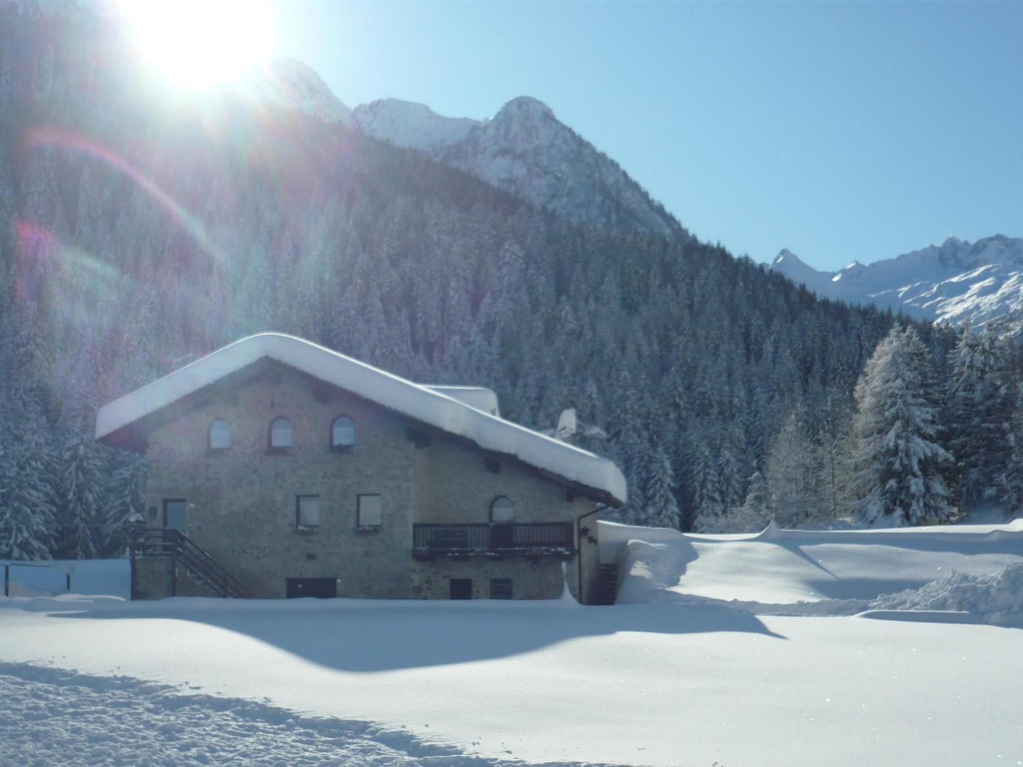 Chalet Rustico Bertolini Per Gruppi! Villa Vermiglio Exterior foto